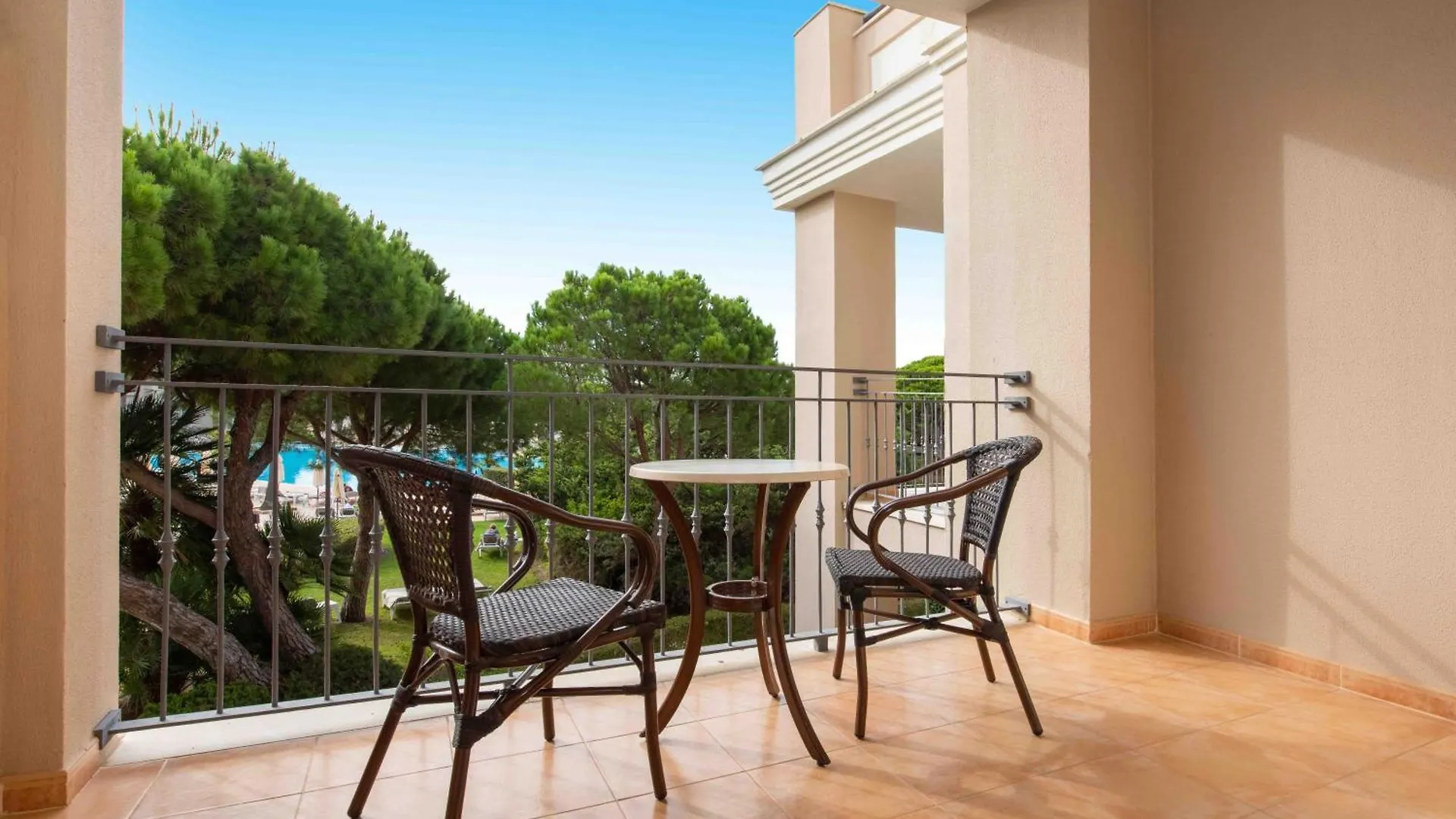 Hotel Valentin Sancti Petri Chiclana de la Frontera 4*,